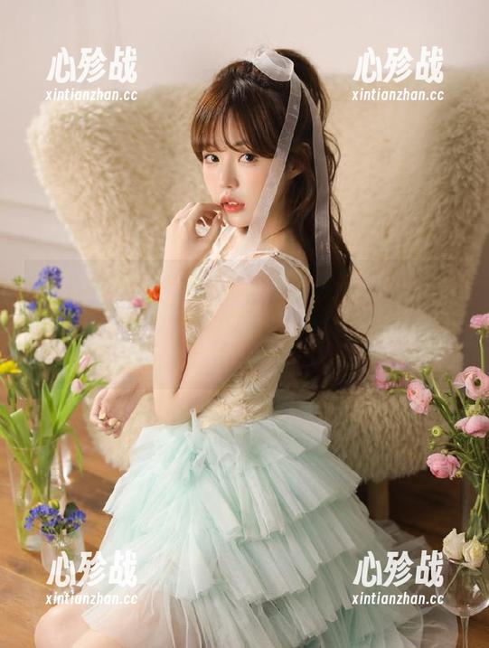 想知道同事们私下聊的是什么？下载www.155.fun，悄咪咪一探究竟吧！