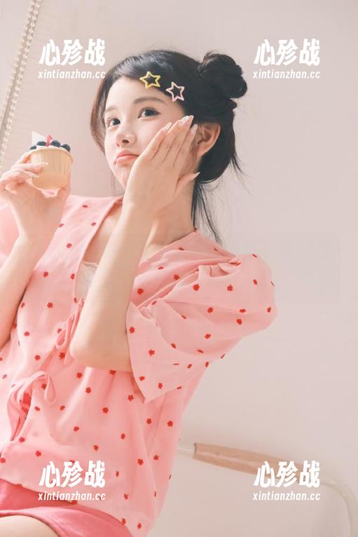 52吃瓜 嘴巴停不下来:快来下载52吃瓜,一边吃一边乐!