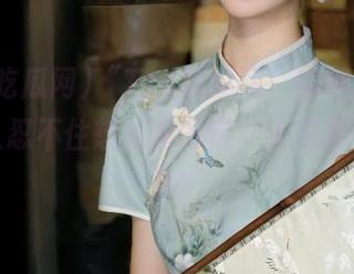 “718吃瓜网”的视频，真是让人忍不住想点进去啊，大家都在聊啥呢？