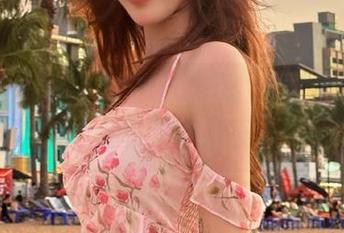 718娱乐app：边吃瓜边喘气，意外收获烟花表演！
