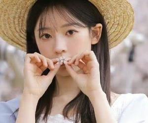 翻到最新的718娱乐，心里只有一个疑问，八卦是怎么来的？