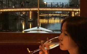 有事吗？先上91吃瓜中心“网址”看会儿瓜再说。