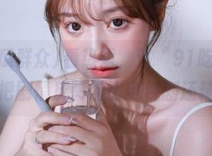 看热闹，这“91吃瓜群众”能把剧情反转得比电视剧还精彩！