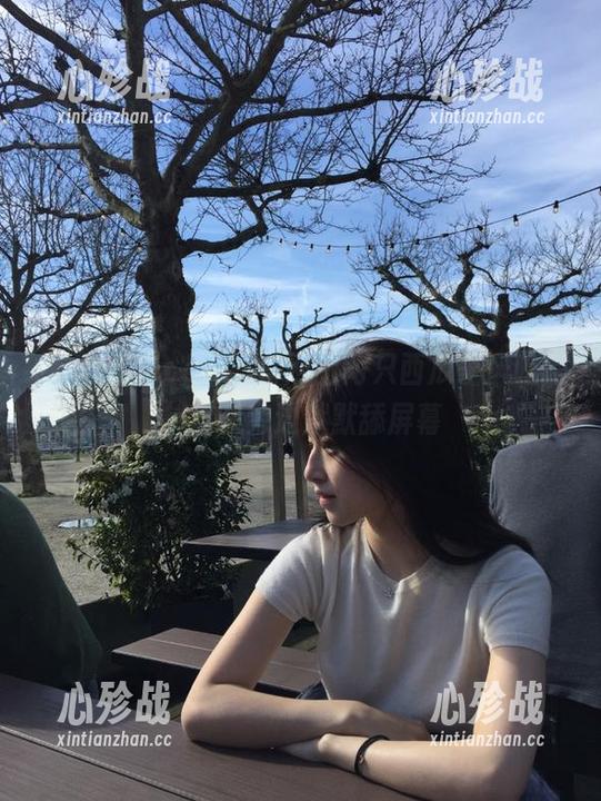 “cgw”官网上两只西瓜争风吃醋，我在旁边默默舔屏幕