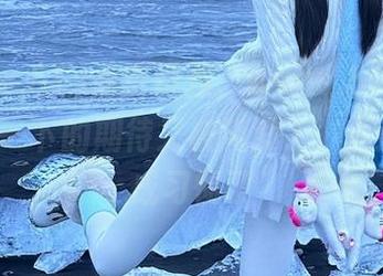 点击链接，www.51cg666点燃一下的期待又被淹没了，在这儿都成习惯了