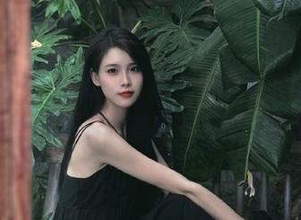 “zztt11”苹果版单手就能玩，根本不怕聊着聊着就变成串门了呢！
