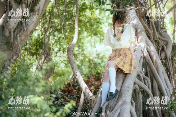 吃瓜网52苹果版，黑料大放送，准备好被爆料吞没了吗？