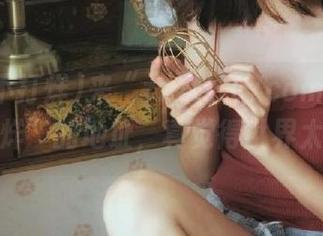 来“zzzttt07com黑料不打烊”的地址，真觉得世界太乱