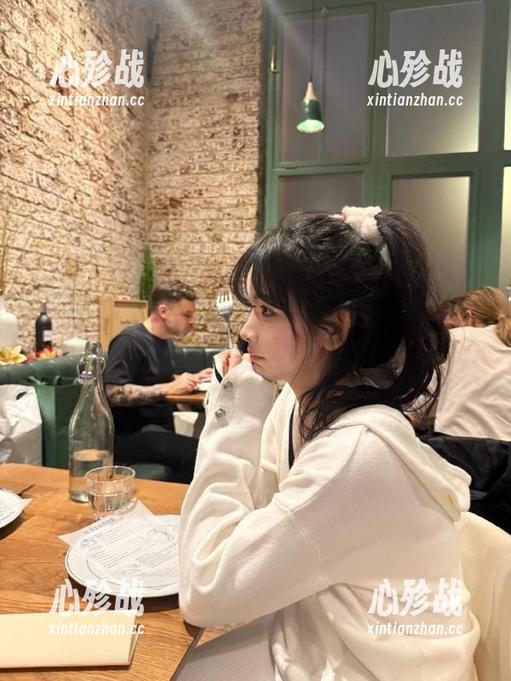 老师说看书才有未来，但我只要在线黑料吃瓜链接啊！