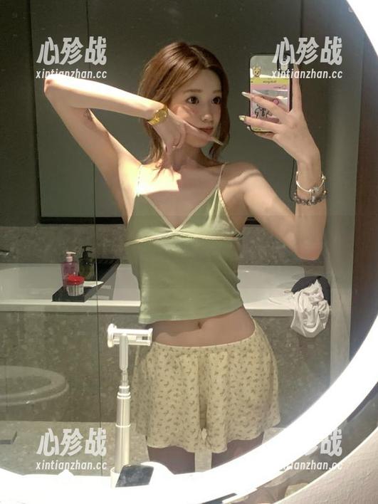 每当有人提黑料吃瓜网的地址，我的脑海就浮现出一幅幅涂鸦。