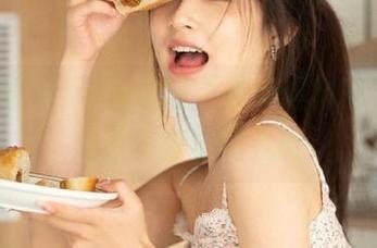登录进“黑料爆料网”，瓜吃太多可别怪我哦