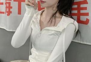 看黑料网更新能把我甜蜜烦恼搞得一团糟