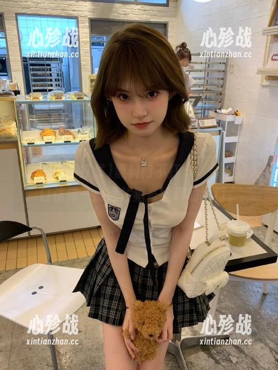 黑料门不打烊，今日的入口仿佛一扇通往猎奇世界的大门。